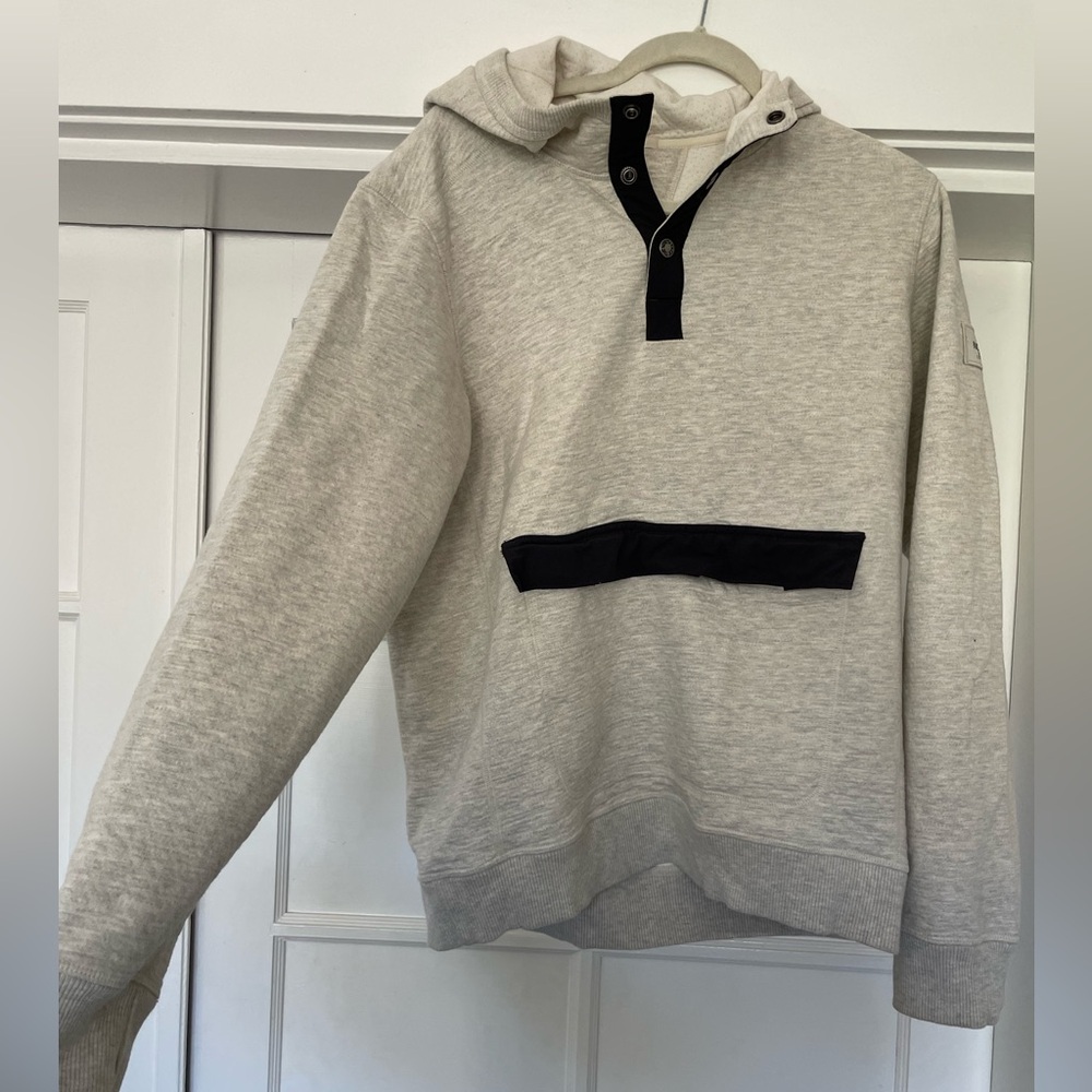 Hooded North Face sweatshirt men’s M